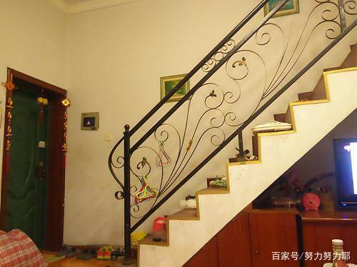 慈世堂：大门冲楼梯的两种形式，你知道吗？